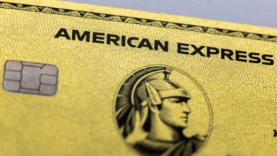 Here's Why Elite Credit Cards Are Fighting for Affluent Shoppers