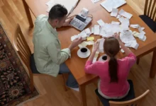 I follow my husband's savings plan even though I don't agree; I don't want