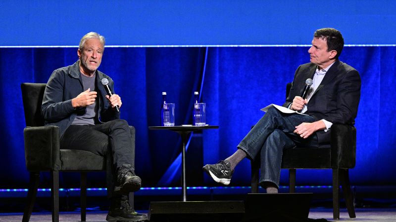 Jon Stewart says he wants to stay on 'Daily Show' and urges people to 'fight like hell' 1 Jon Stewart says he wants to stay on 'Daily Show' and urges people to 'fight like hell'