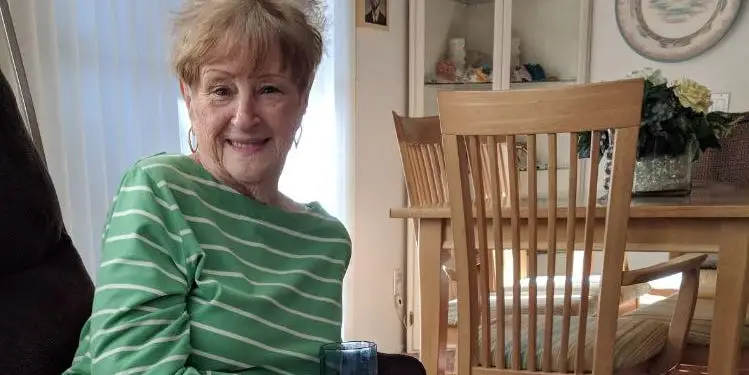 My 93-year-old great-aunt has an anti-aging secret: watching football 1 My 93-year-old great-aunt has an anti-aging secret: watching football