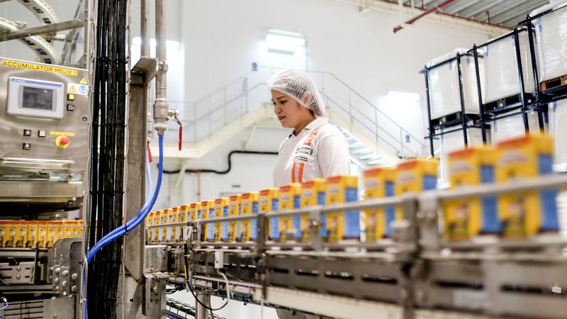 Nestlé, the world's largest food company, cuts 16,000 jobs partly because of automation 1 Nestlé, the world's largest food company, cuts 16,000 jobs partly because of automation