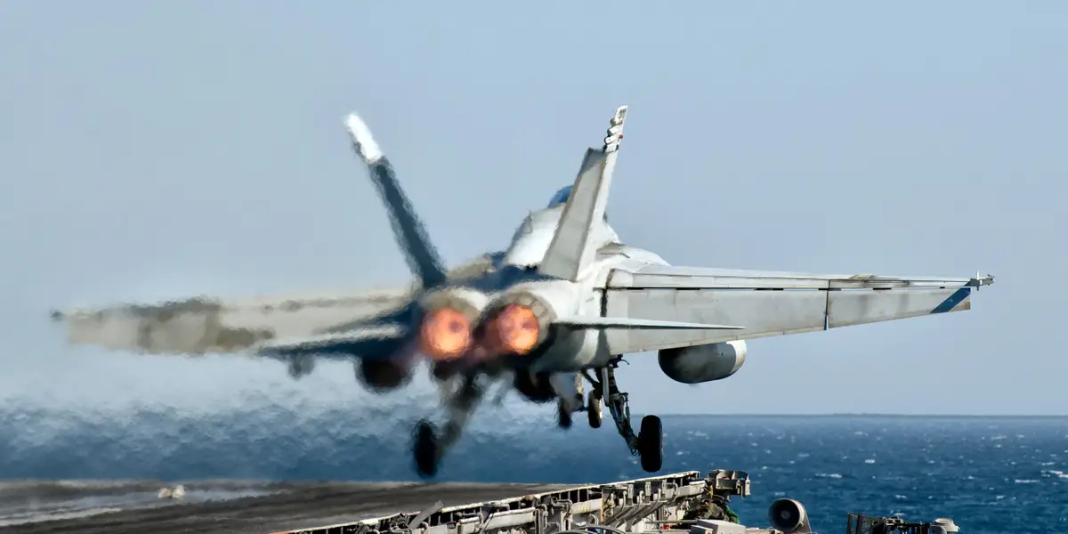 US Navy fighter jet and helicopter crash separately in South China Sea 1 US Navy fighter jet and helicopter crash separately in South China Sea